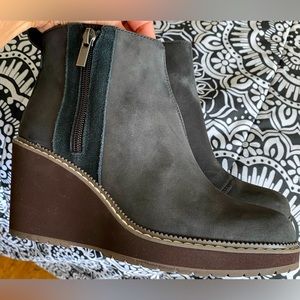 Toms Women’s Raven Boots size 5